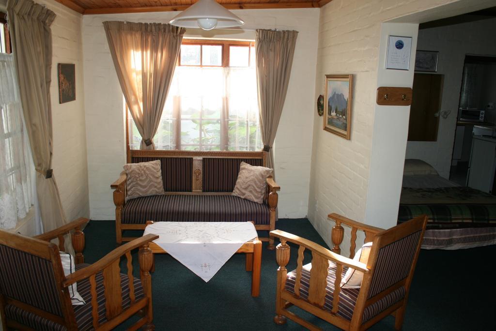 Haus Barbara Guest House Bredasdorp Chambre photo